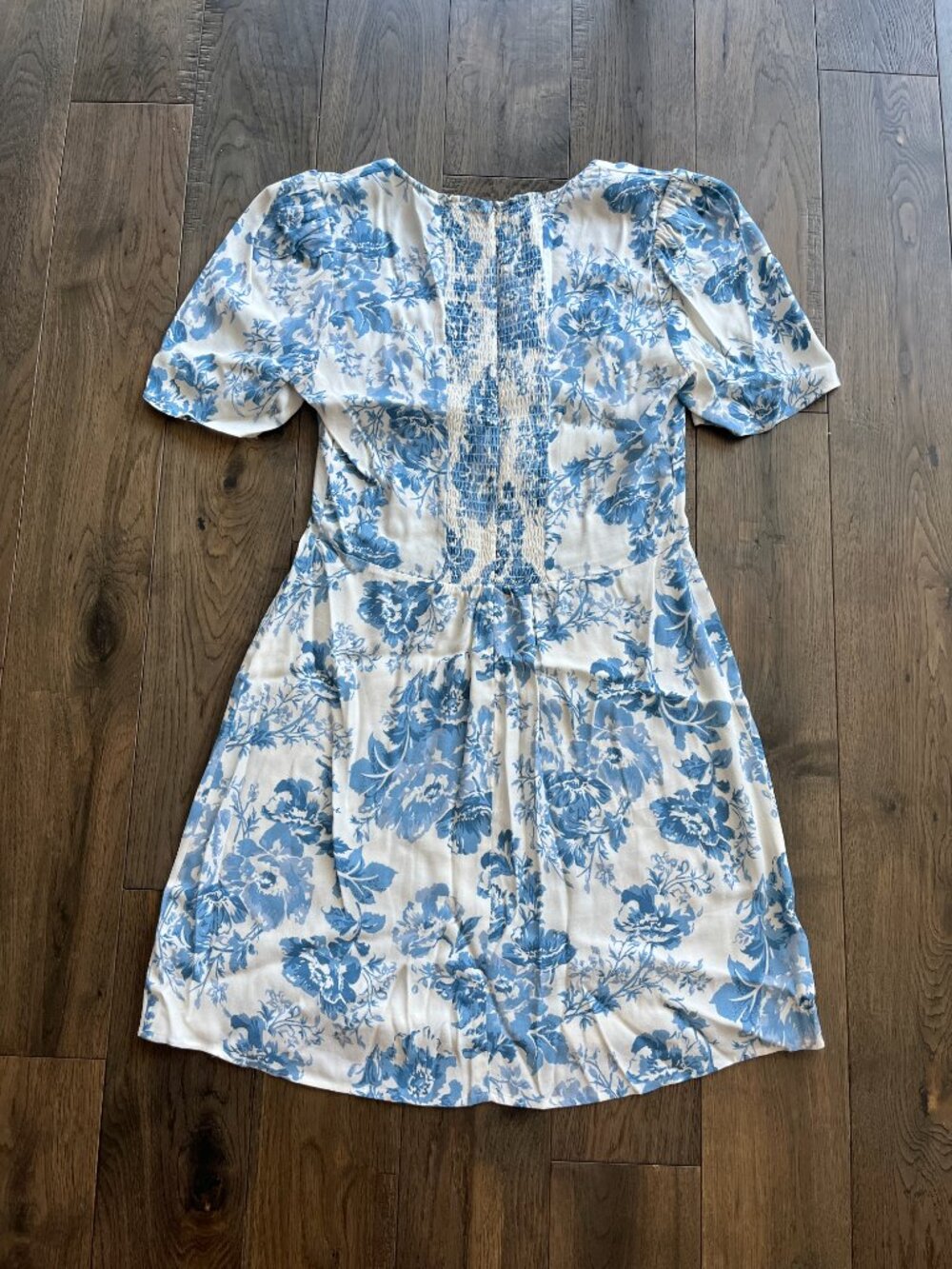 Reformation Brittney Floral Mini Dress Blue White Size 8 Short Puff Sleeve - Picture 5 of 8